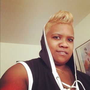 Meet your Posher, Larissa